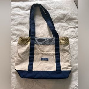 Small Vineyard Vines Canvas Tote/Beach Bag